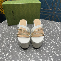HIGH WEDGE PLATFORM IN WHITE CALFSKIN WITH GOLD HARDWARE