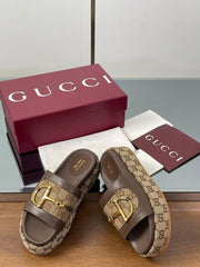 HIGH 5.5 CM WEDGE SANDALS IN BROWN MIX BEIGE CALFSKIN AND FABRIC