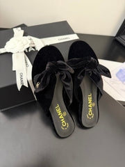 CC 25C Thong Sandal Bow Black Velvet fabric 233564