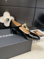 MARY JANE SHOES IN BLACK PATENT CALFSKIN 55 MM