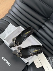 CC POINTED TOE HIGH HEELS IN BLACK VELVET AND LAMBSKIN GOLD HARDWARE