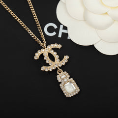 CHANE PERFUME BOTTLE PENDANT GOLD NECKLACE