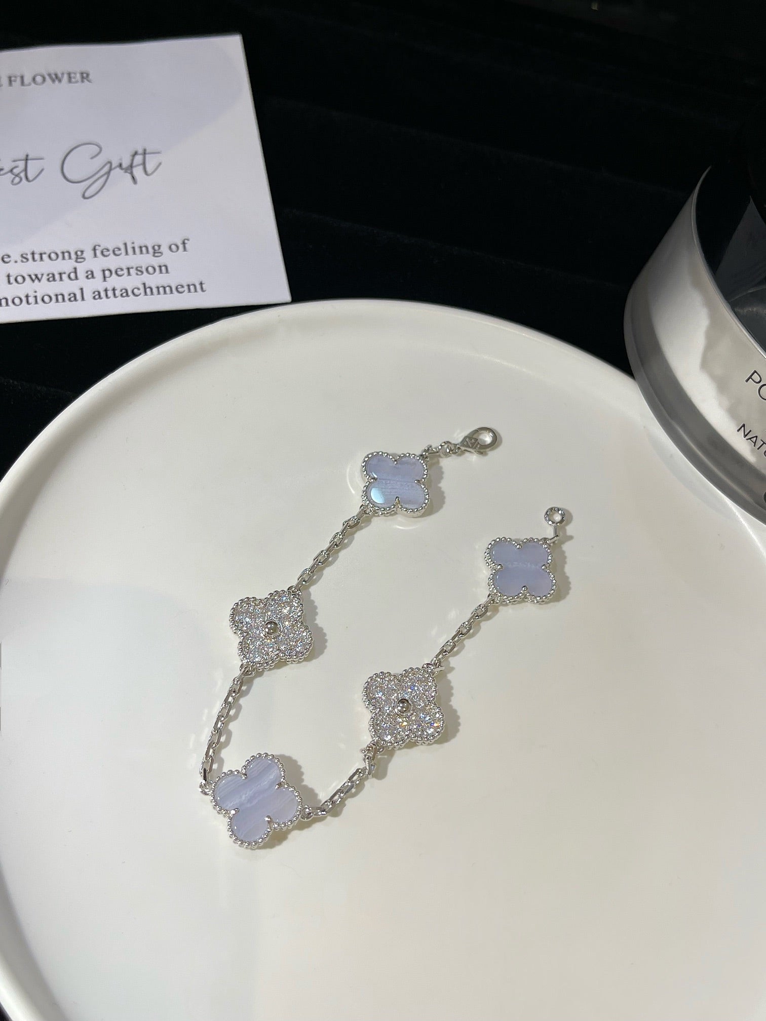 CLOVER 5 MOTIFS SILVER CHALCEDONY DIAMOND BRACELET