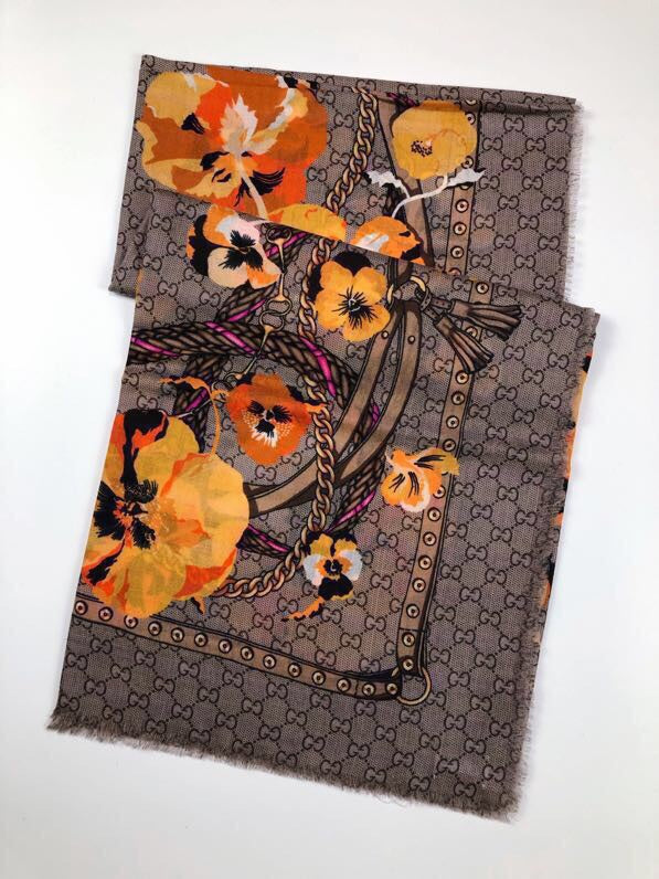 GUCCI 25S SCARF 140 IN CASHMERE 740372