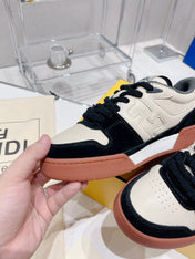 FENDI CASUAL SNEAKER IN WHITE CALFSKIN AND BLACK SUEDE