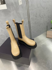 LUG CHELSEA BOOT IN CAMEL BEIGE CALFSKIN