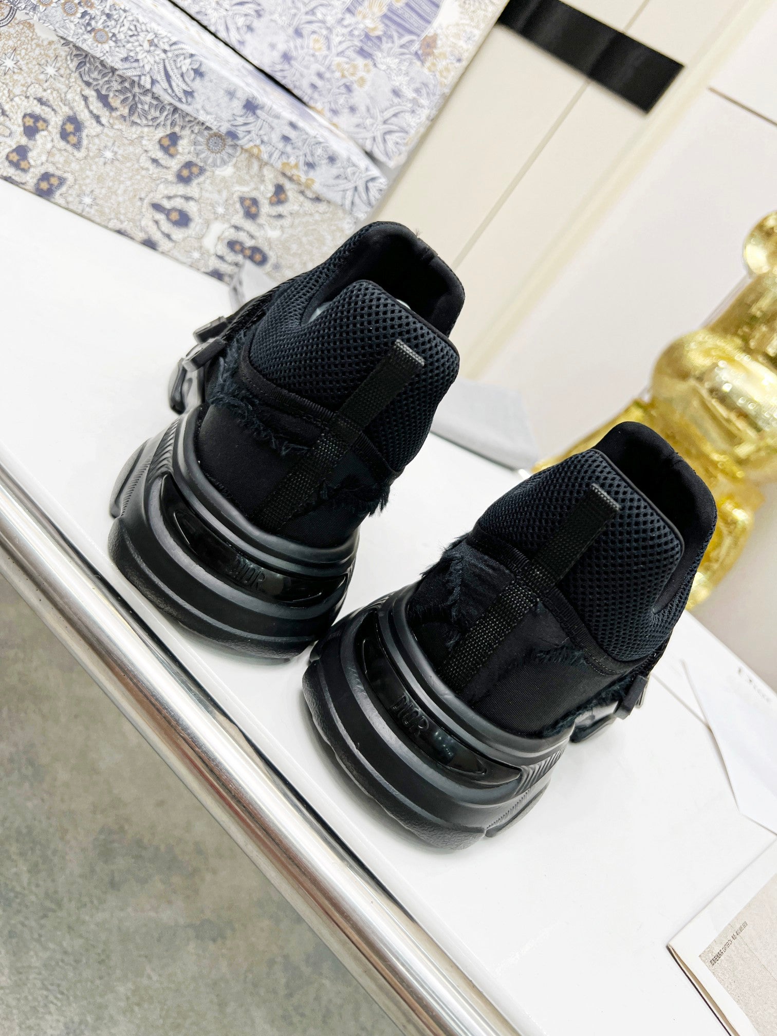 D-WANDER SNEAKERS IN BLACK TECHNICAL FABRIC AND SUEDE