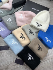 BEANIE HAT IN SOLF PINK WOOL 108751
