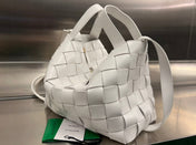MEDIUM 28 CASSETTE WHITE LAMBSKIN