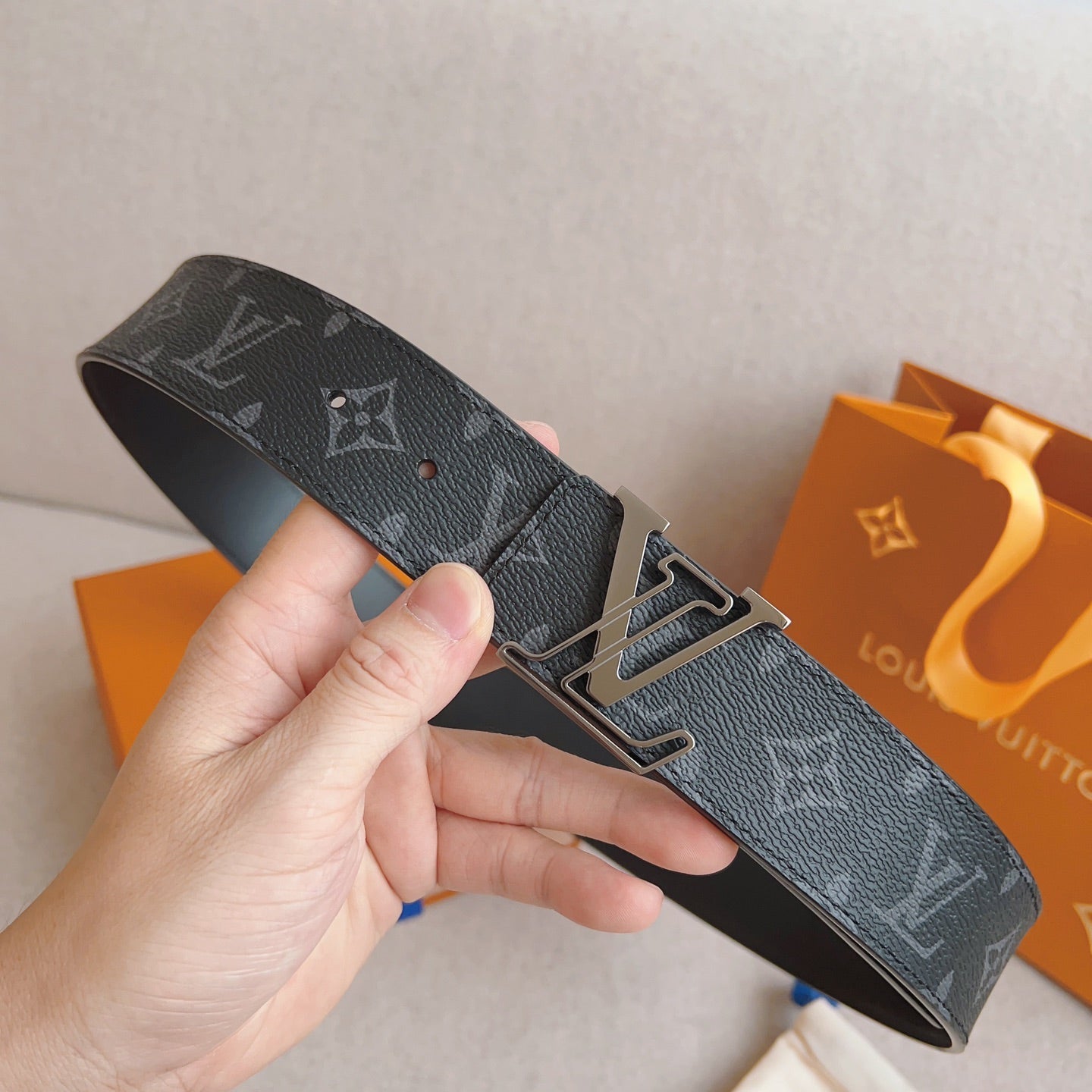 LV 25S BELT 40 MM IN BLACK MIX GREY CALFSKIN 593204