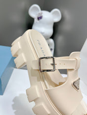 MONOLITH SLIPPER SANDALS IN BEIGE RUBBER