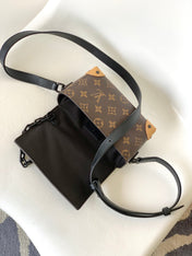 STEAMER BAG 26 IN BROWN MONOGRAM MACASSAR CANVAS
