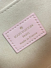 DAUPHINE MM 25 IN LIGHT PINK EPI GRAINED CALFSKIN GOLD HARDWARE