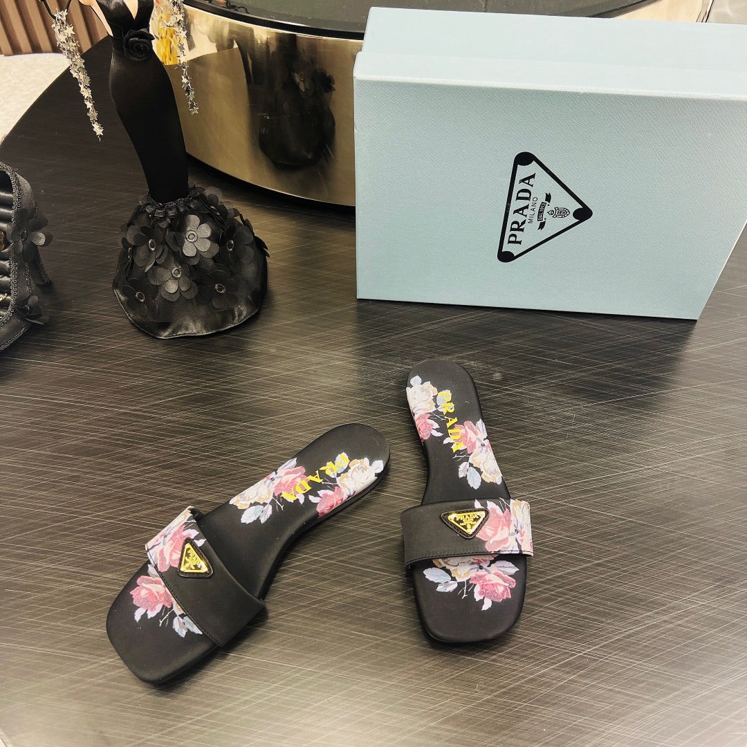PRA PRINTED SLIDES SLIPPERS BLACK SATIN