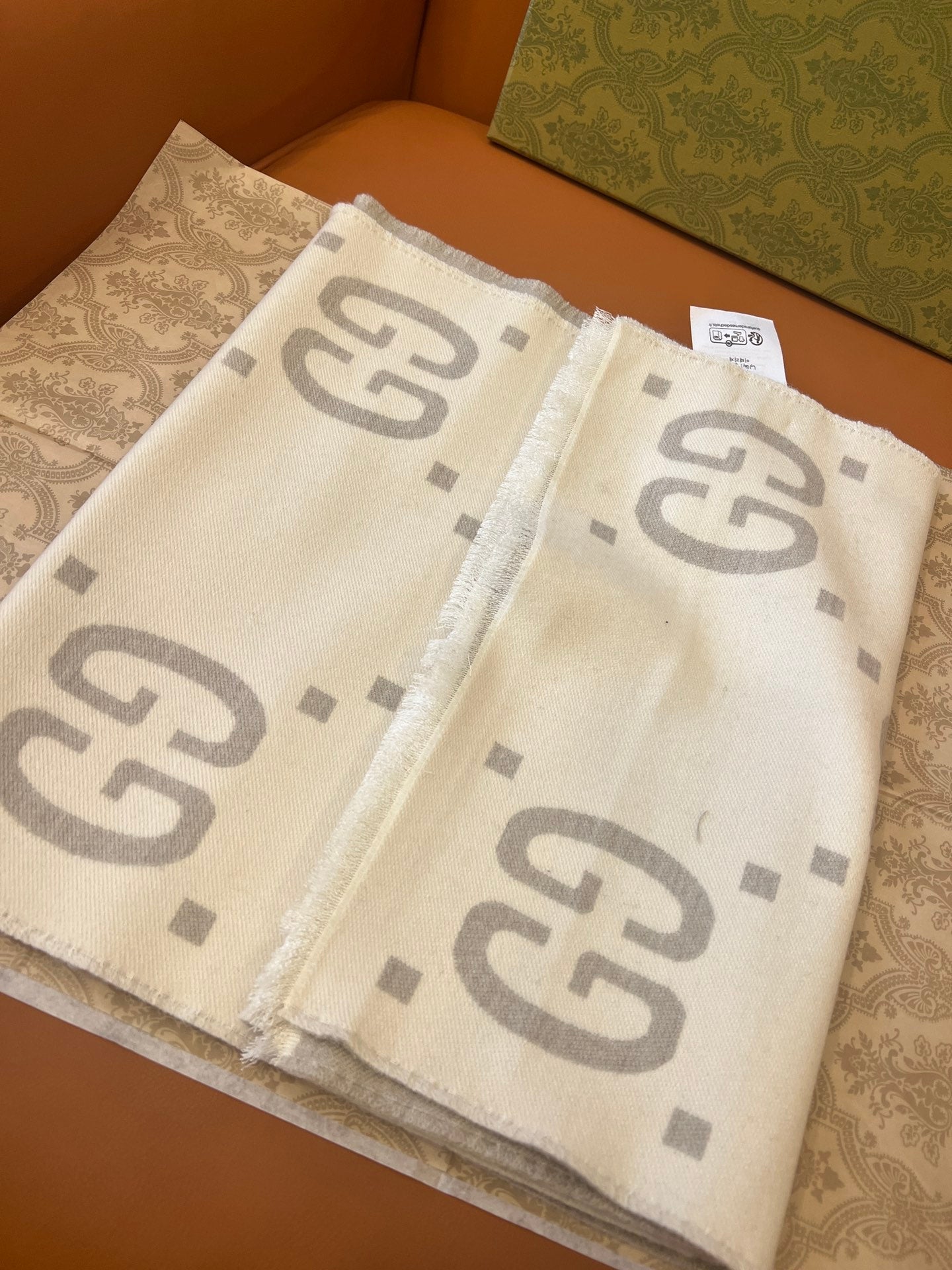 GUCCI 25S SCARF 190 IN WOOL SILK 636368