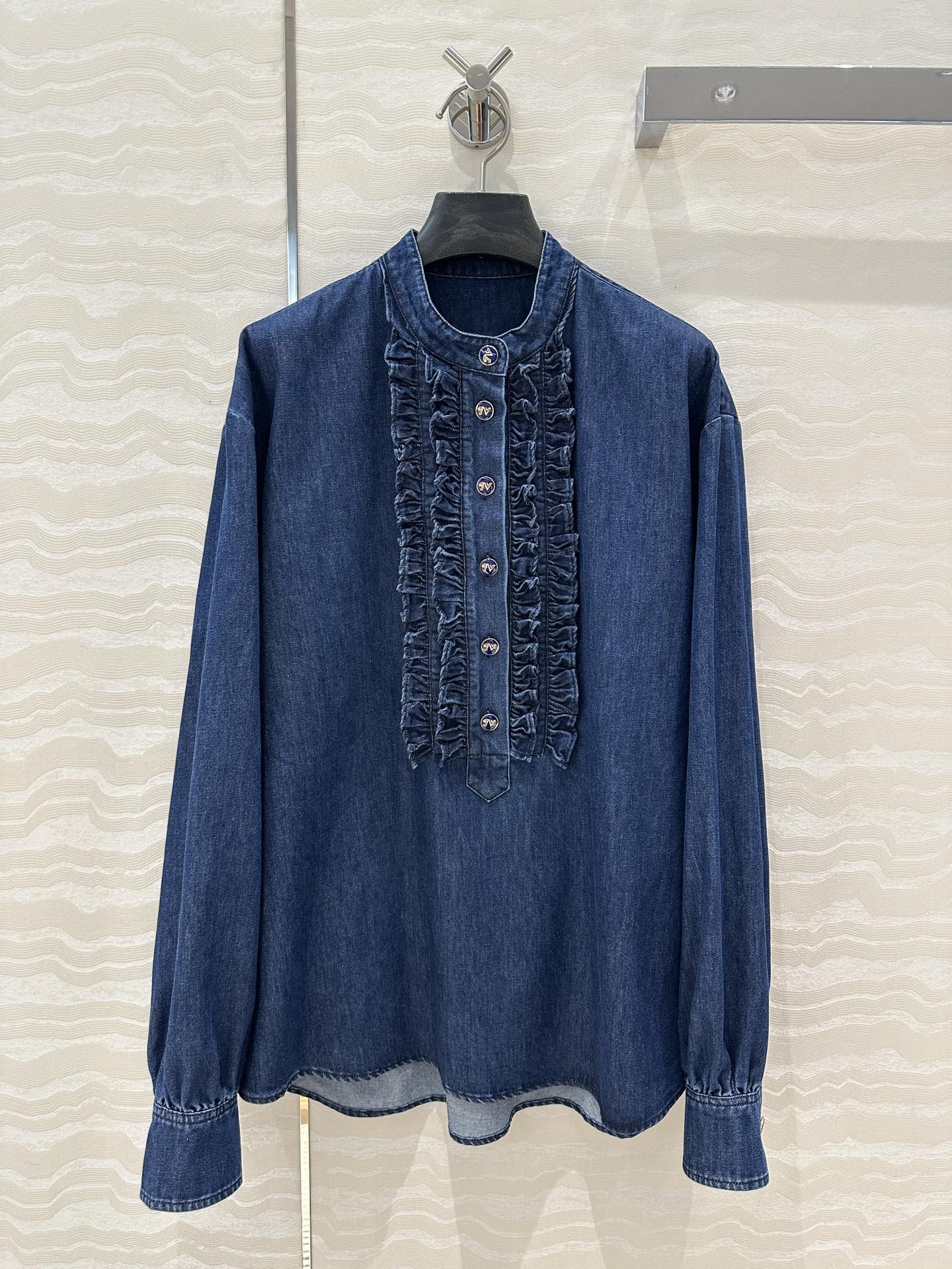 VALENTINO LONG SLEEVE DENIM SHIRT 261428