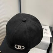 BASEBALL HAT IN BLACK WITH WHITE TRIM 673995