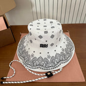 MM BUCKET IN WHITE FABRIC WITH BLACK EMBROIDERED PATTERN