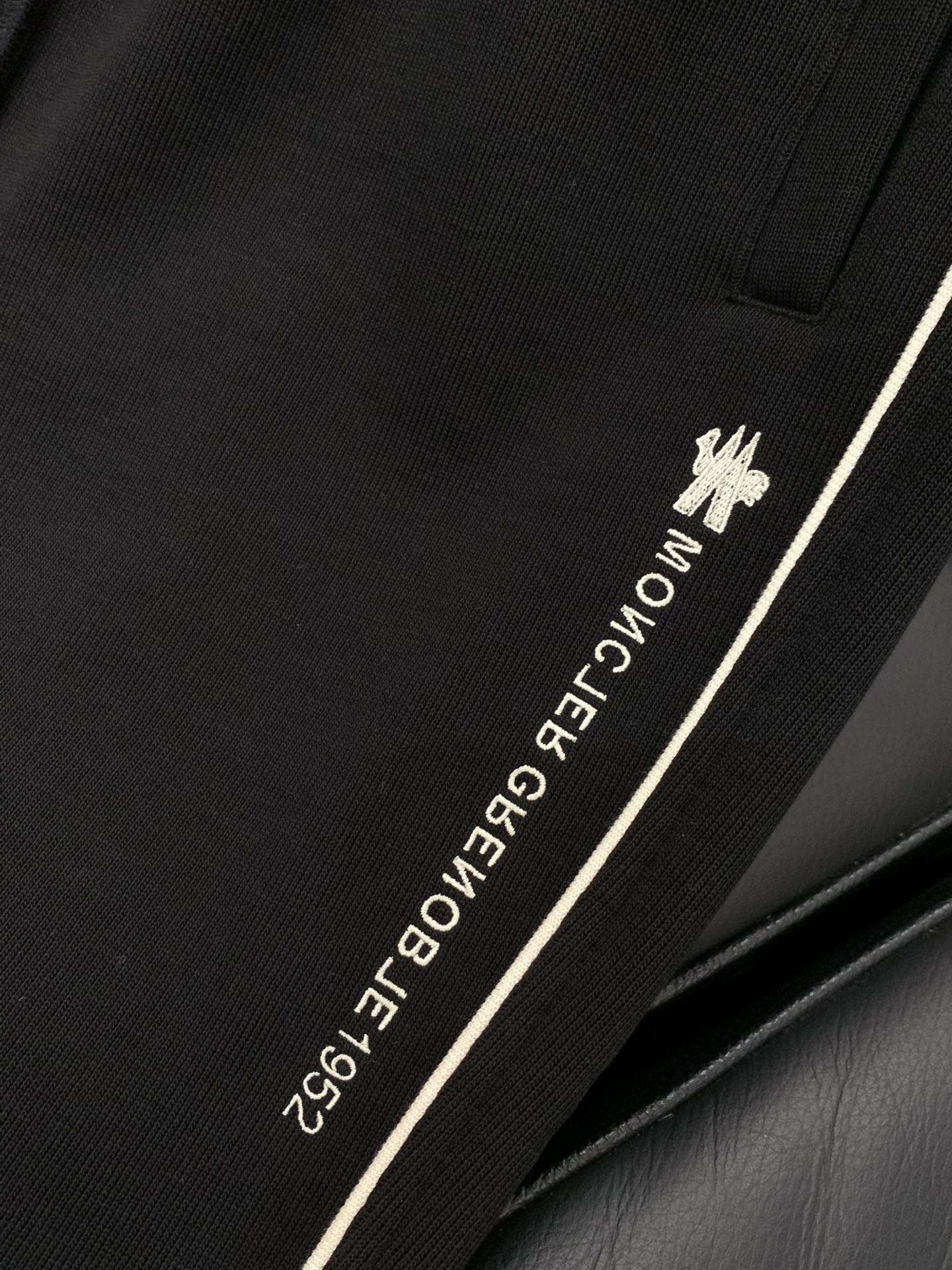 MONCLER 25S PANTS 396