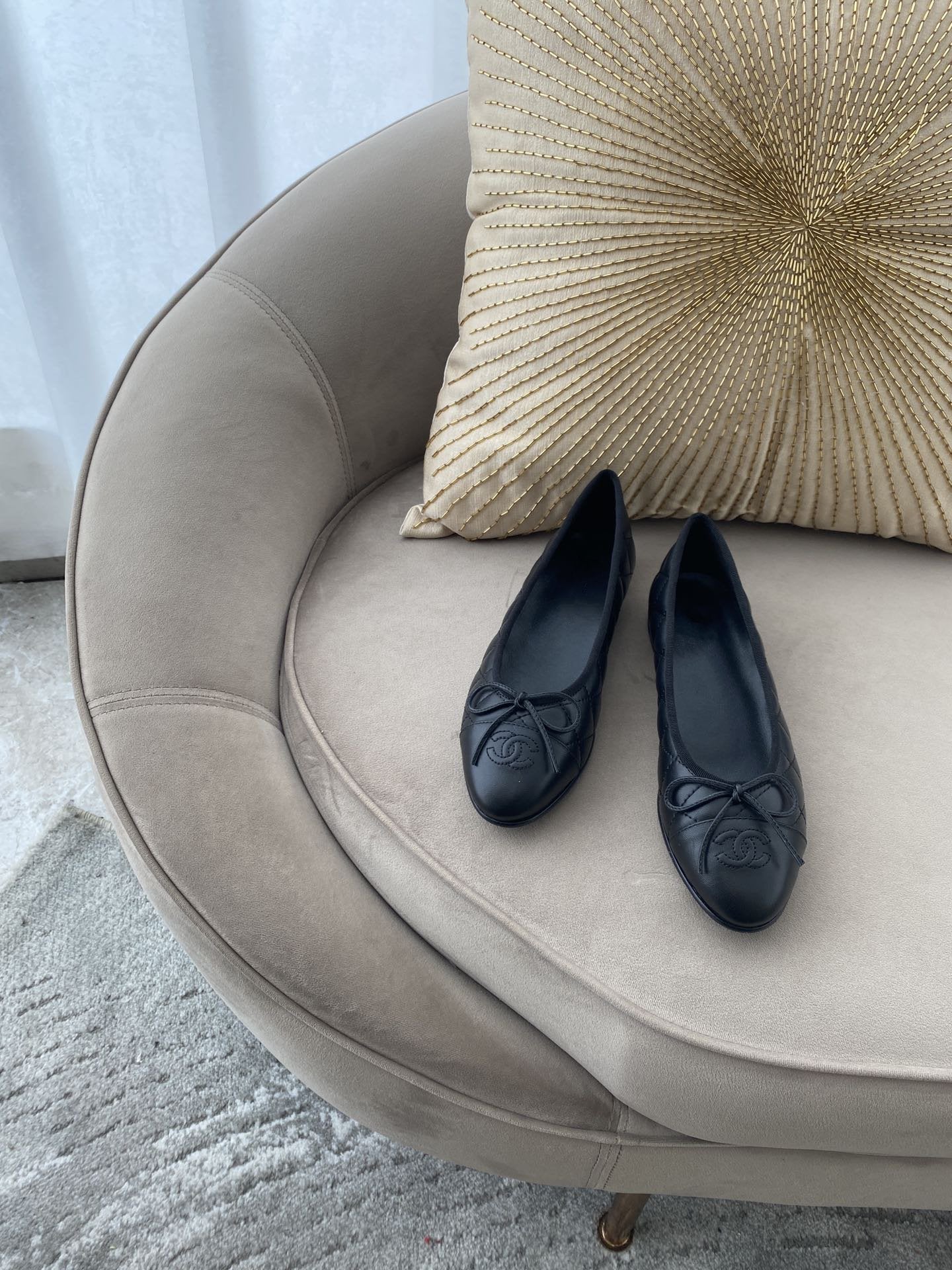 BALLET FLATS ALL BLACK QUILTED LAMBSKIN