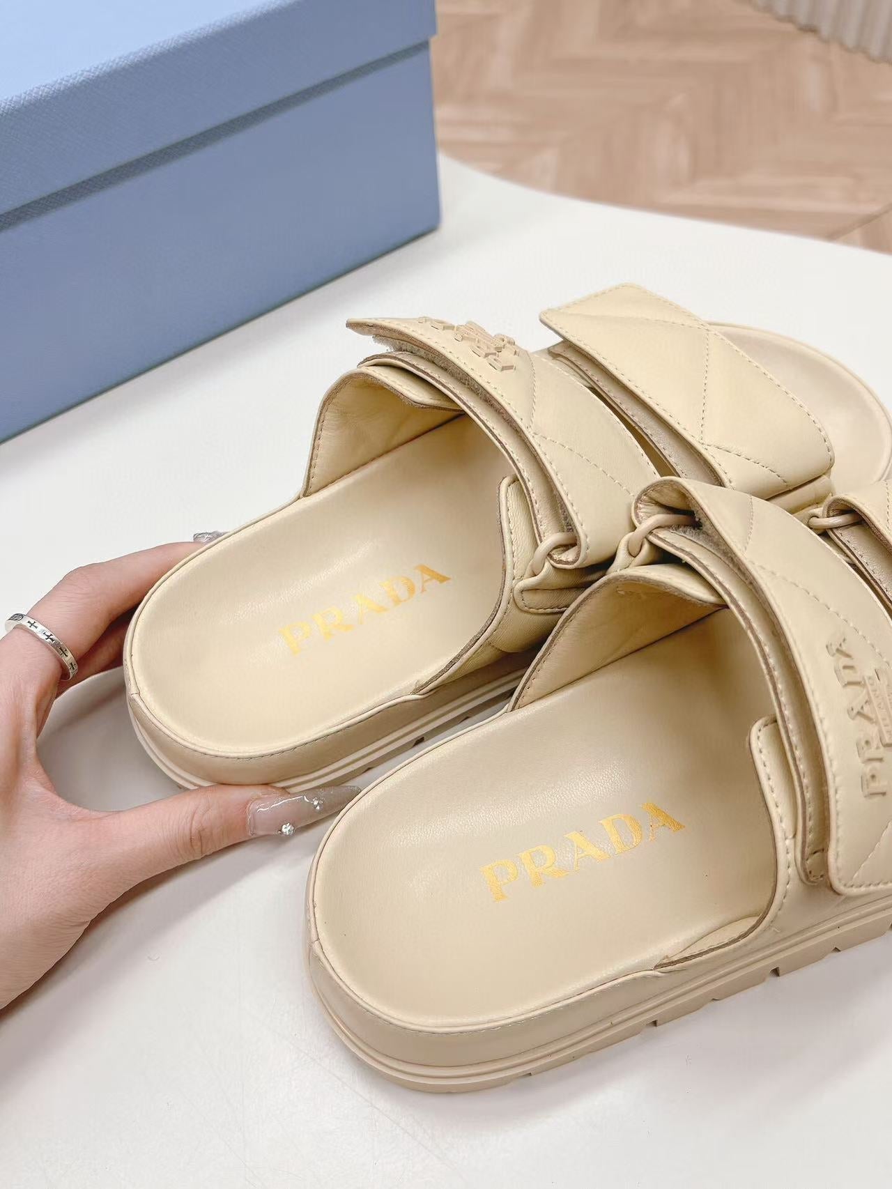 Padded Leather MULES Sandals Lambskin Beige