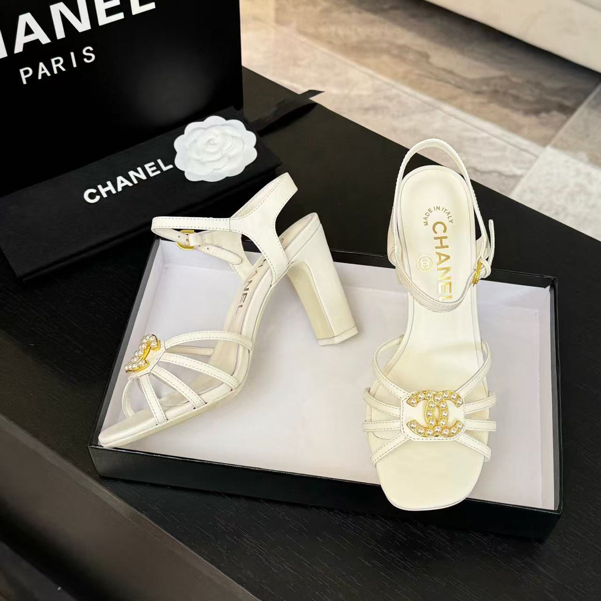 HIGHT SANDALS 2025 IN WHITE PATENT LAMBSKIN