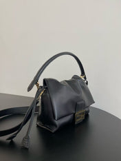 FF MAMMA BAGUETTE 16 IN BLACK CALFSKIN