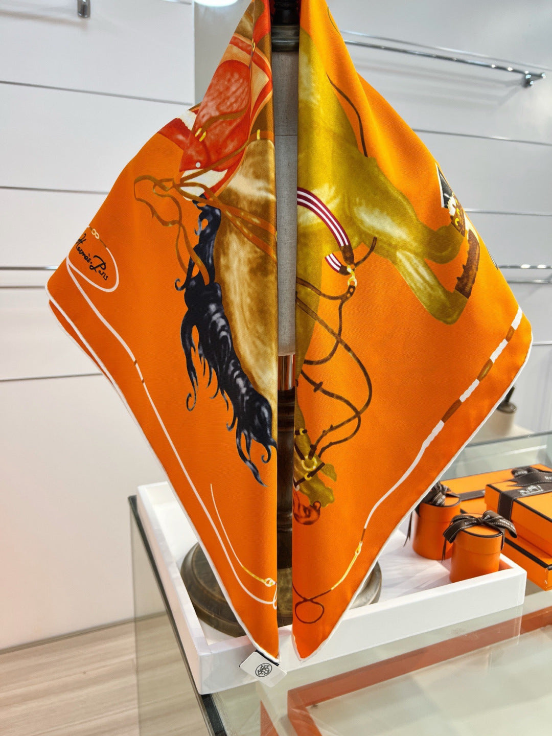 HERMES 26S PRINTED SQUARE SCARF 88 IN SILK 309923