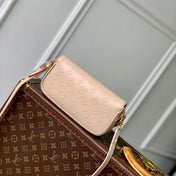 WALLET ON CHAIN IVY 23 IN BEIGE MONOGRAM REVERSE CANVAS EMBOSSED LOGO