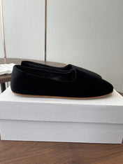 THE ROW 26S BALLET FLATS IN BLACK VELVET