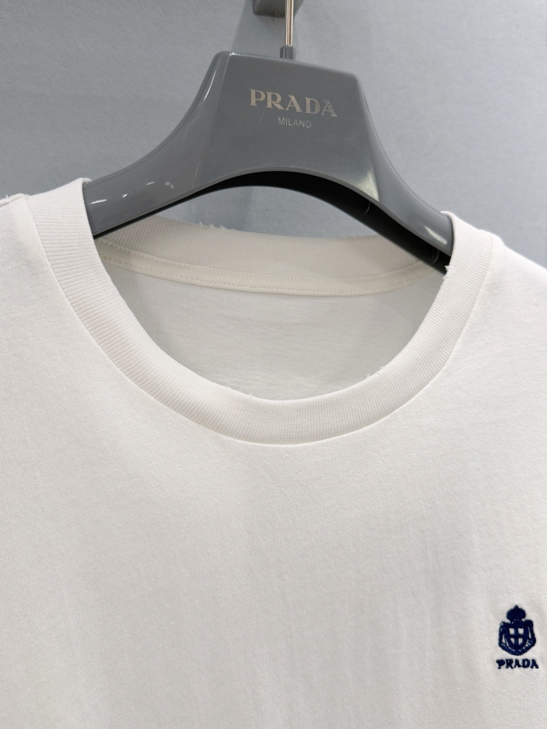 PRADA 26S T-SHIRT STYLE 899