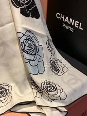 CHANEL 25S SCARF 140 CM IN CASHMERE AND SILK 943335