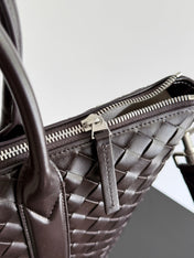 BOTTEGA VENETA 25S ANDIAMO LARGE INTRECCIATO 39 IN DARK BROWN CALFSKIN