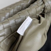 BOTTEGA VENETA 25S SMALL JODIE 48 IN ARMY GREEN CALFSKIN GOLD HARDWARE