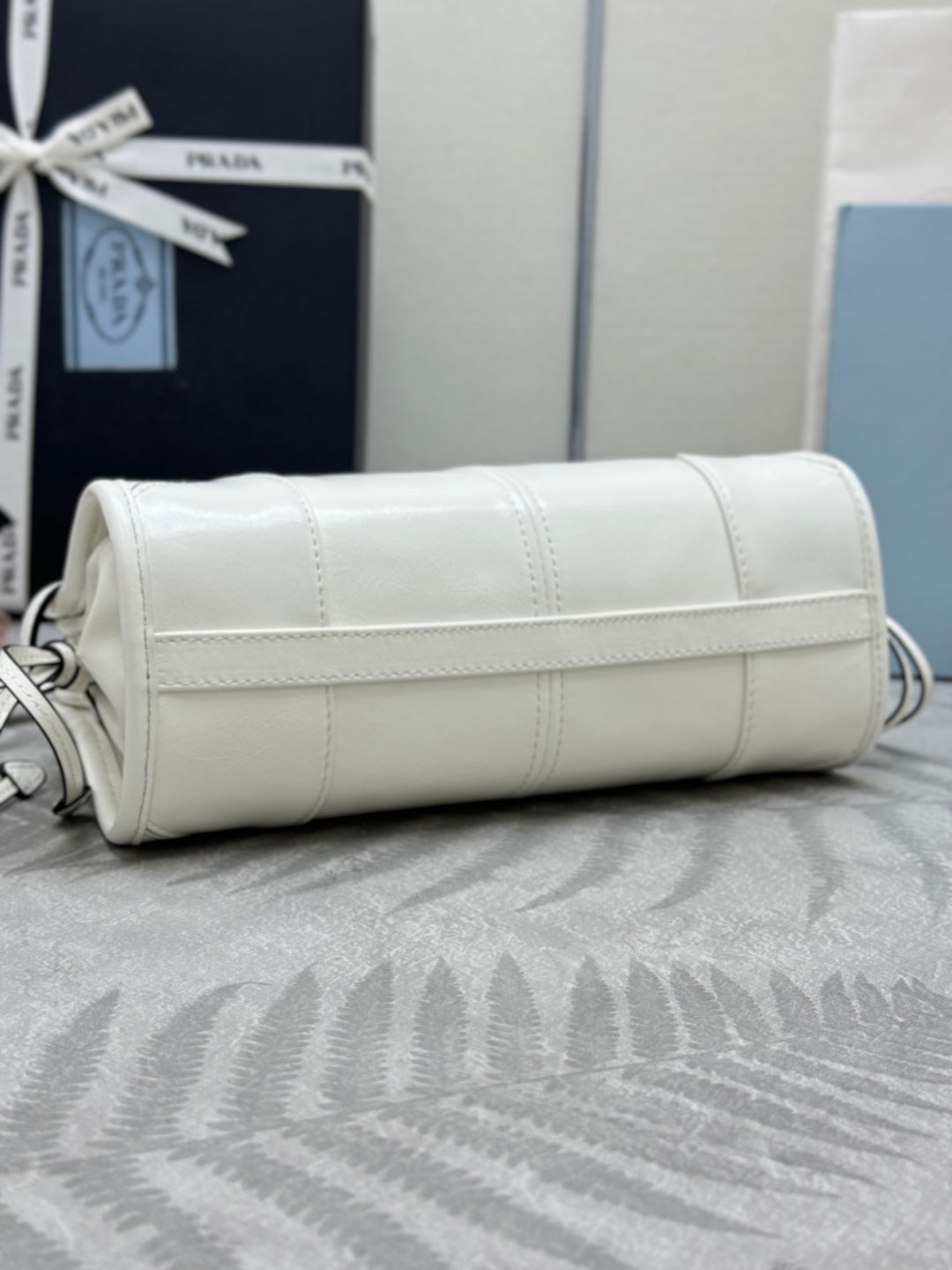 PRADA 25S BONNIE MINI HANDBAG 23 IN WHITE CALFSKIN GOLD HARDWARE