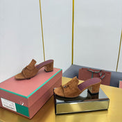 LP BLOCK HEEL SANDALS 25S IN BROWN SUEDE