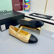 CC MARY JANE FLAT 25S IN GOLD LAMBSKIN EMBOSSED LOGO