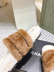 CHANEL 25S FLUFFY SLIDERS IN BEIGE AND CARAMEL