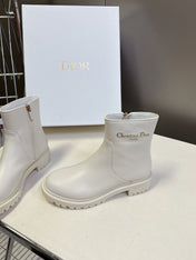 DIOR 25S D-MAJOR ANKLE BOOTS IN WHITE LAMBSKIN WITH GOLD HARDWARE