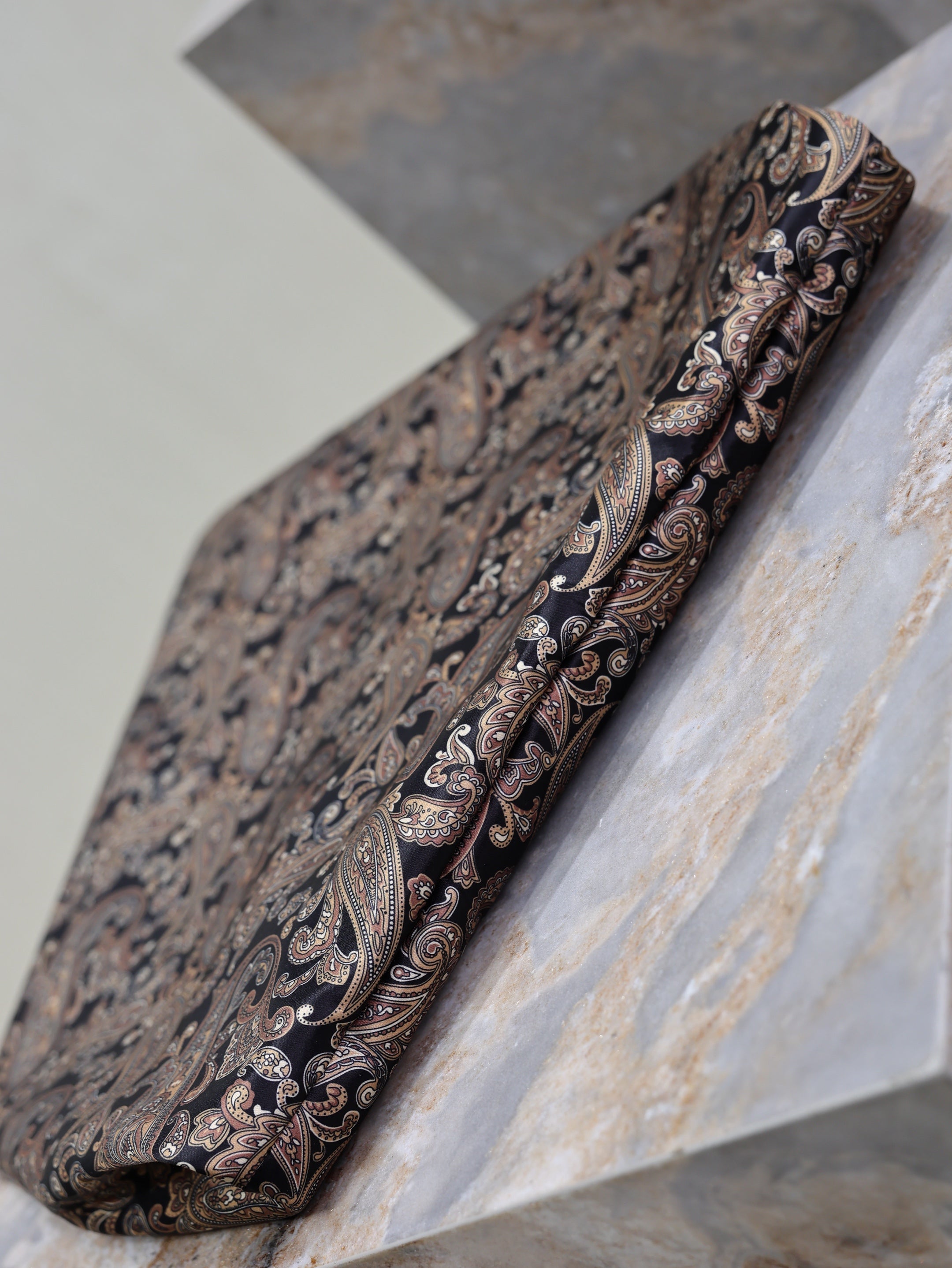 YSL 25S AMALIA 50 IN NAVY MULTICOLOR  SILK TWILL GOLD HARDWARE