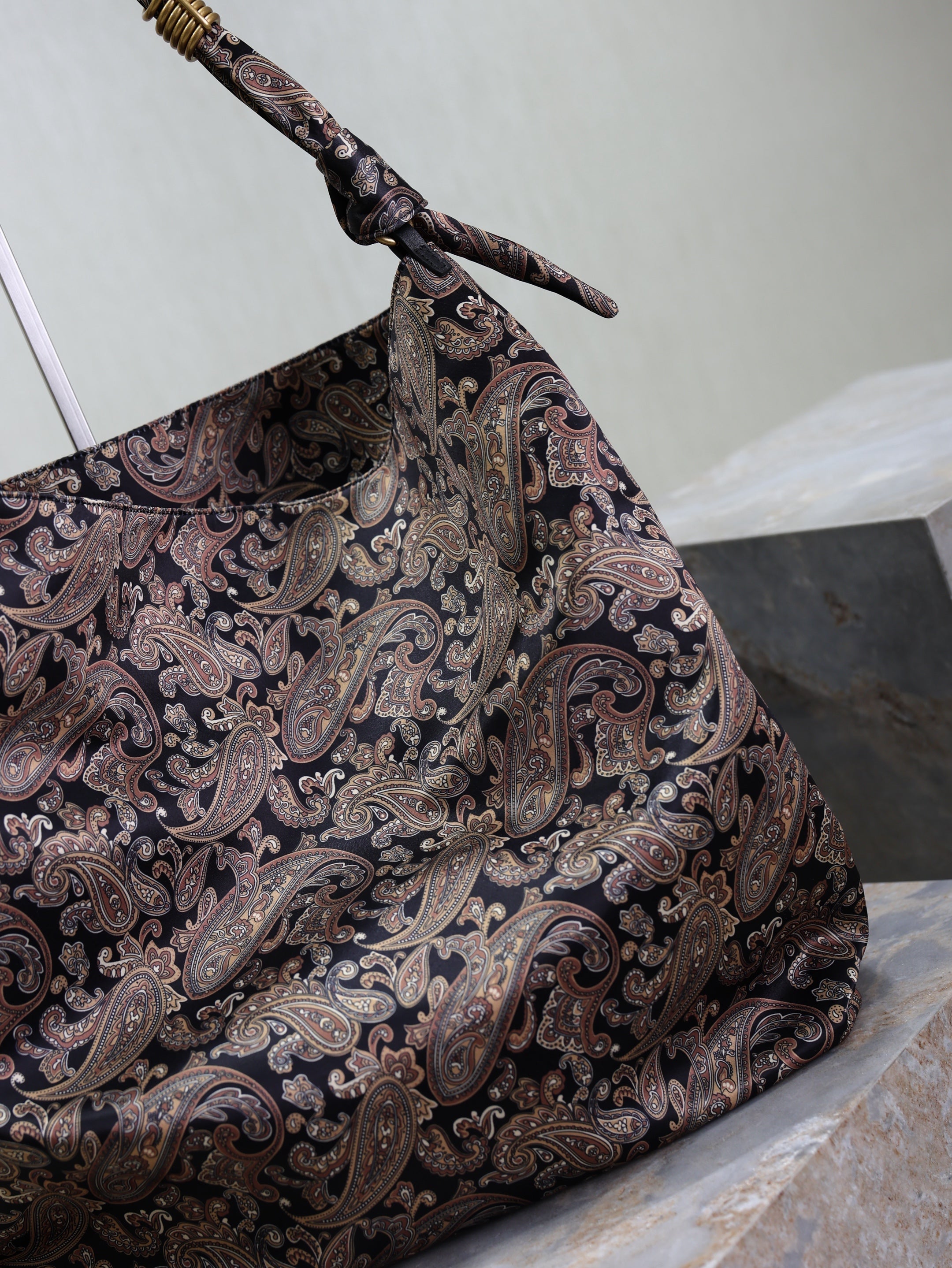 YSL 25S AMALIA 50 IN NAVY MULTICOLOR  SILK TWILL GOLD HARDWARE