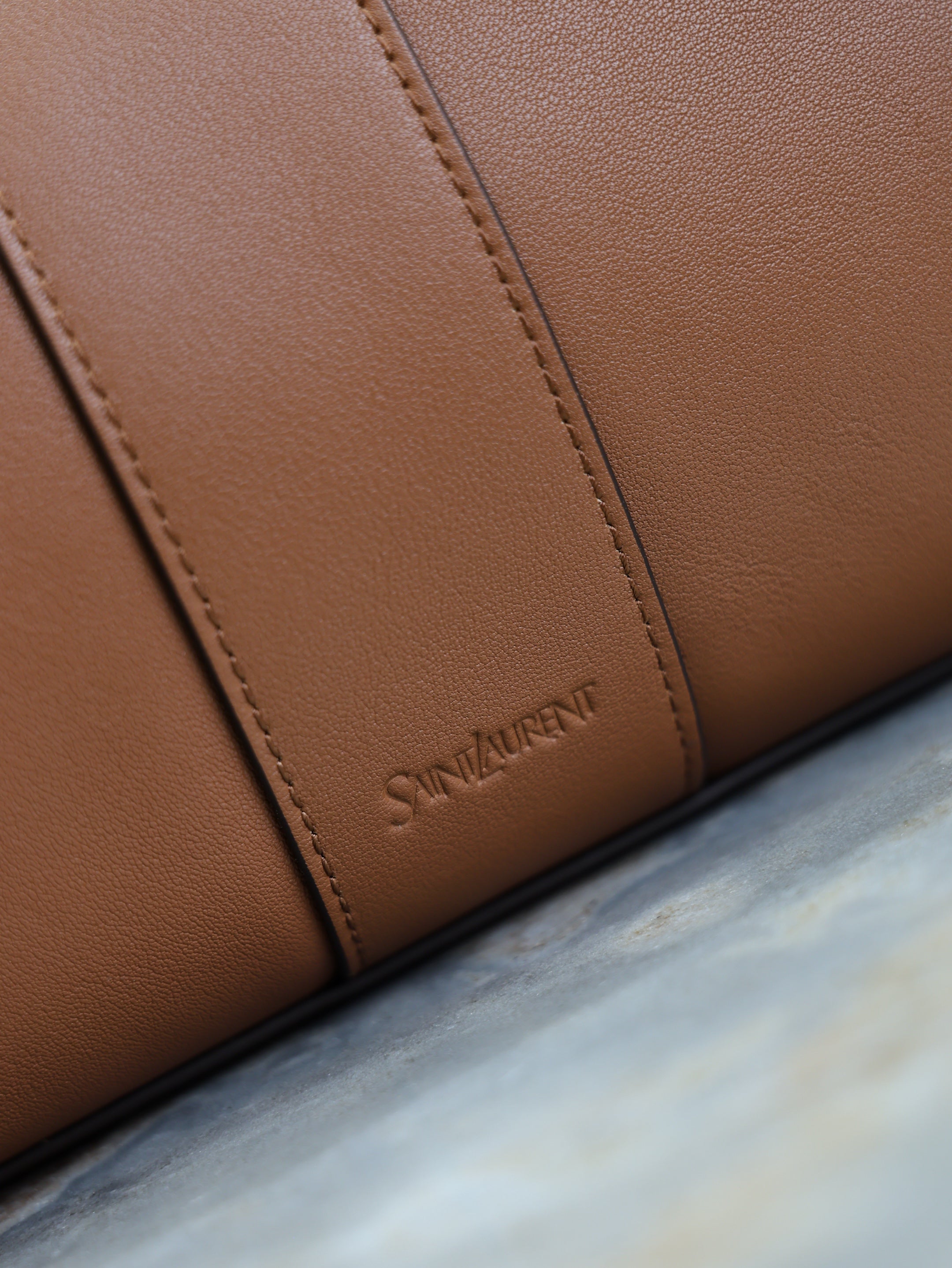 YSL 25S Y TOTE 50 IN CARAMEL CALFSKIN GOLD HARDWARE