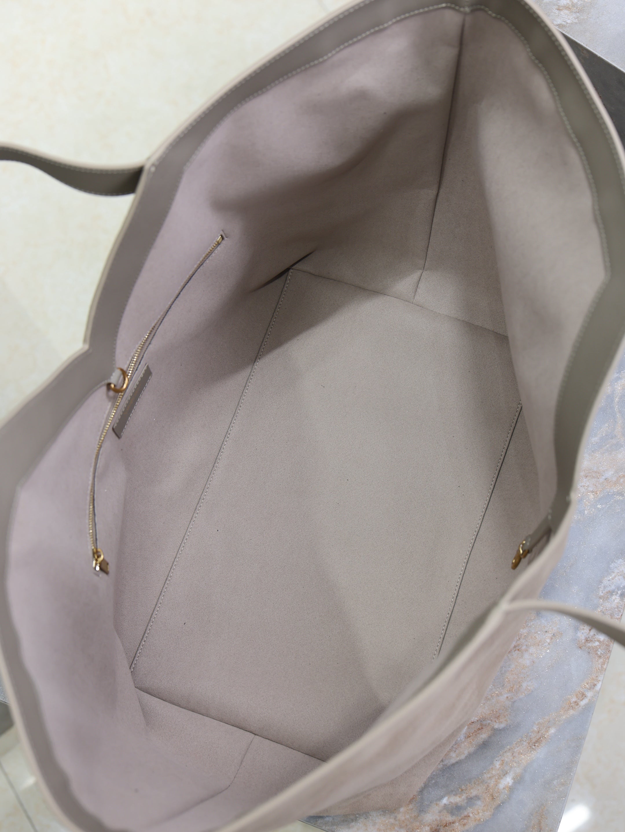 YSL 25S Y MAXI TOTE 50 IN DRY GRAIN SUEDE GOLD HARDWRE