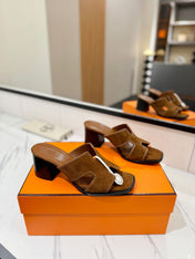 HM 26S HELIA SANDAL 70MM IN CARAMEL BROWN SUEDE