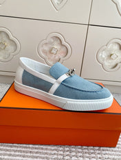 HM 25S SLIP-ON IN SKY BLUE CANVAS WITH SILVER HARDWARE