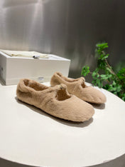 LOEWE 26S BALLET FLATS IN BEIGE SHEARLING