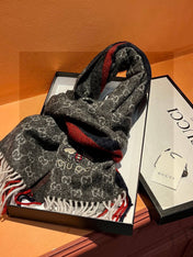 CHANEL 25S SCARF 190 IN CASHMERE 718529