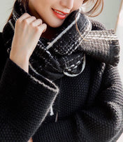 CHANEL 25S SCARF 200 IN CASHMERE 732052