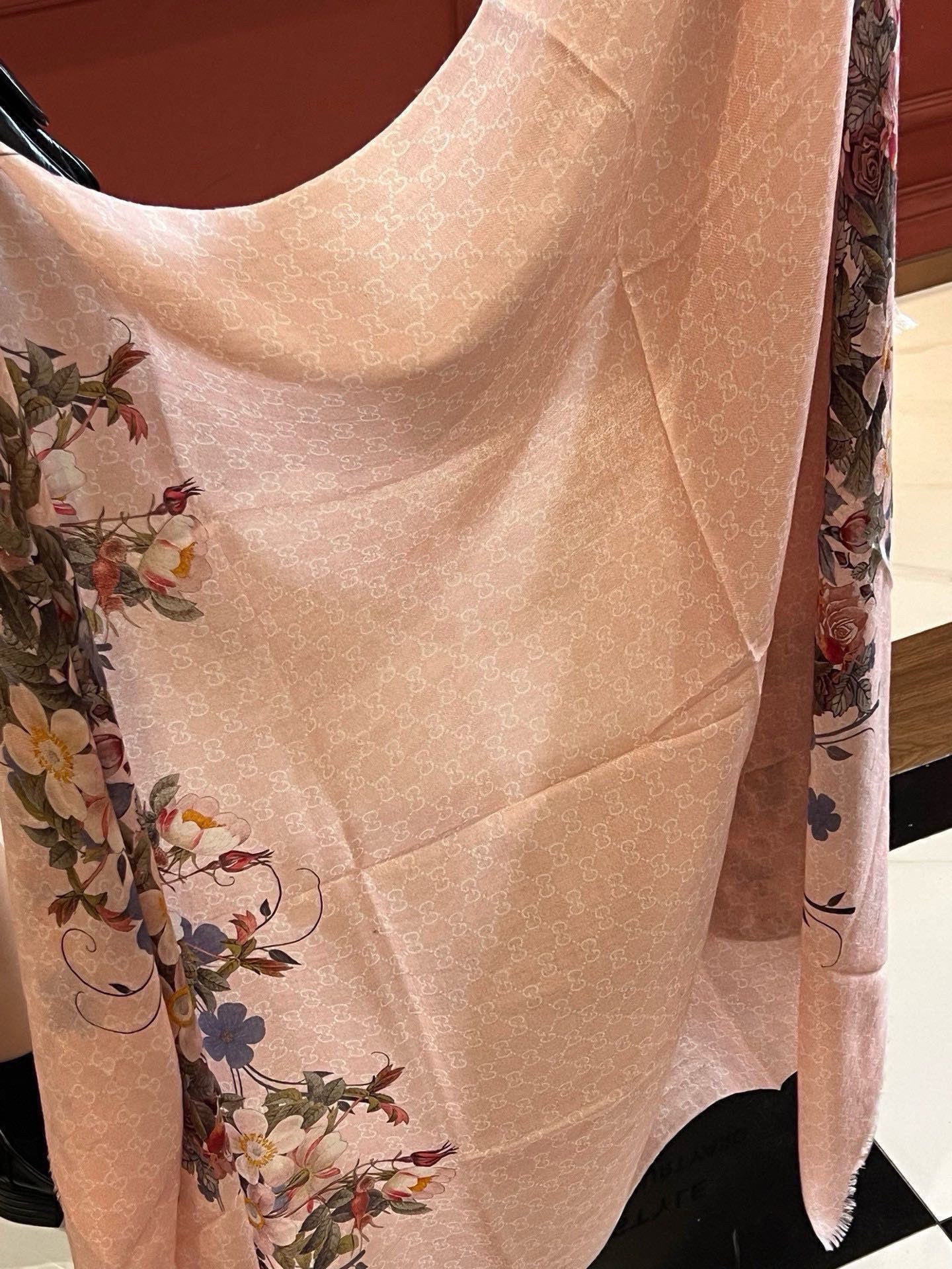 GUCCI 25S SCARF 200 IN CASHMERE 733885