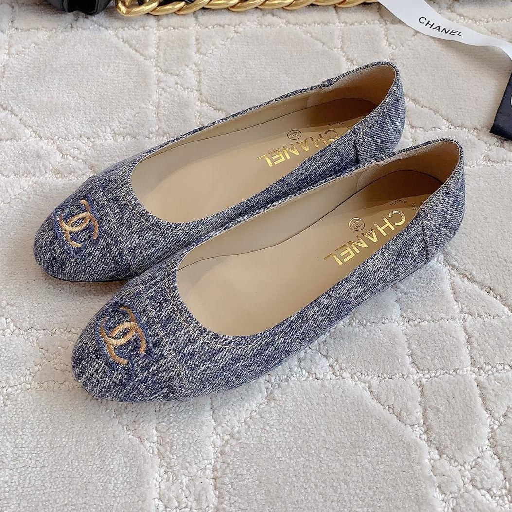 BALLET FLATS IN PIGEON BLUE DENIM